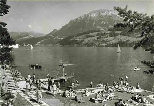 AK / Ansichtskarte 13992708 Gersau_Vierwaldstaettersee_SZ Neues Strandbad mit Frohnalpstock