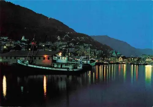 AK / Ansichtskarte 73993222 Bergen__Norge Havnen ved natt