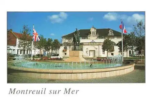 AK / Ansichtskarte  Montreuil-sur-Mer_62_Pas-de-Calais Grande Place et le théâtre Monument