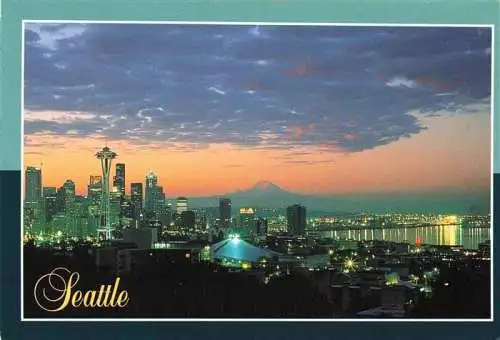 AK / Ansichtskarte  Seattle_Washington_USA Stadtpanorama bei Nacht Mount Rainier