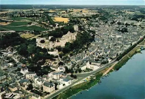 AK / Ansichtskarte  Chinon_37_Indre_et_Loire Vue aerienne du chateau et de la ville