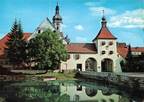 AK / Ansichtskarte  Allersberg Spitalweiher mit Pfarrkirche Spitalgebaeude und Torturm