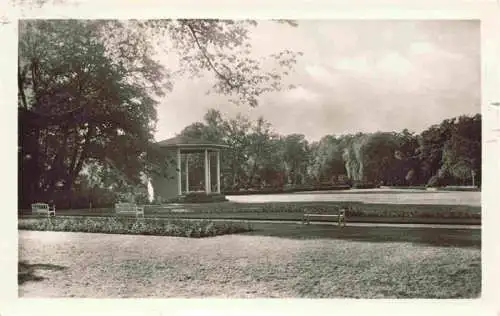 AK / Ansichtskarte  Guestrow_Mecklenburg_Vorpommern Im Rosengarten