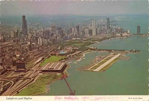 AK / Ansichtskarte 73993867 CHICAGO__Illinois_USA Lakefront and Skyline Fliegeraufnahme