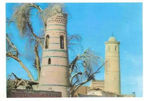 AK / Ansichtskarte  Chiwa_Khiva_Usbekistan Dishan Kala Minaretes de las mezquitas de los barrios