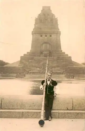 AK / Ansichtskarte 73994651 Alphorn_Cor_des_Alpes-- Denkmal 