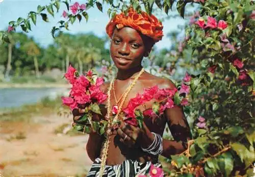 AK / Ansichtskarte 73995296 Sierra_Leone Floral Maiden
