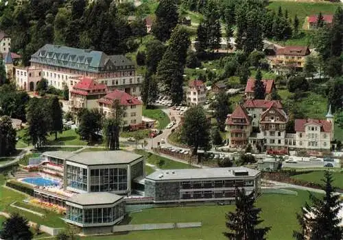 AK / Ansichtskarte  WILDBAD__Schwarzwald Thermal Hallenbewegung und Freibad Fliegeraufnahme