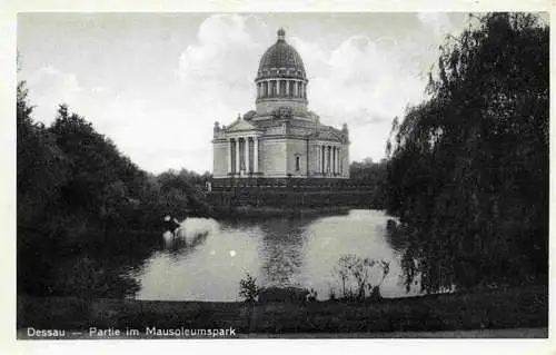 AK / Ansichtskarte  Dessau-Rosslau Partie im Mausoleumspark