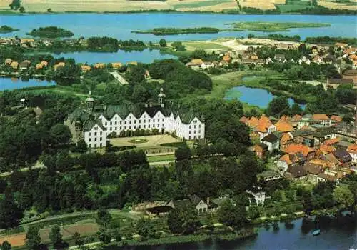 AK / Ansichtskarte  Ploen_am_See_Schleswig-Holstein Schloss Fliegeraufnahme