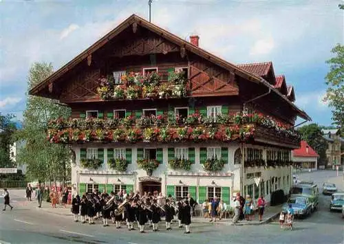 AK / Ansichtskarte  OBERAMMERGAU Hotel Wolf Trachtenkapelle