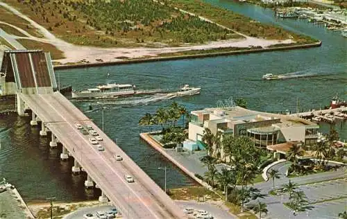 AK / Ansichtskarte 73996350 Fort_Lauderdale_Florida_USA Looking across the Inlet Waterway at fabulous Pier 66