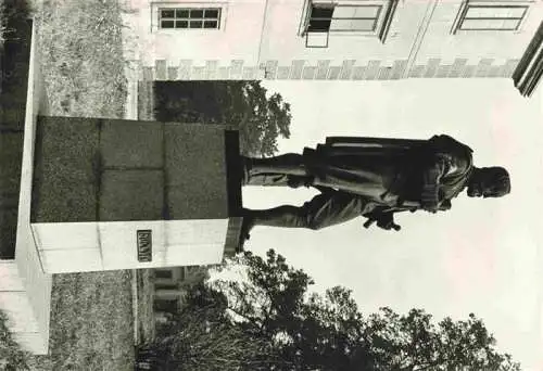 AK / Ansichtskarte 73996427 Mnichovo_Hradiste_Muenchengraetz_CZ Statni zamek Budovcuv pomnik Schloss Denkmal Statue