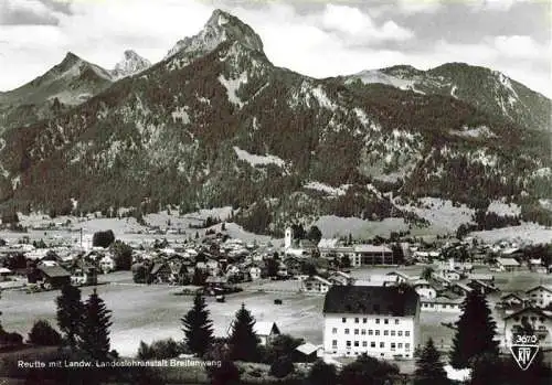 AK / Ansichtskarte  Reutte_Tirol_AT Panorama mit Landwirtschaftlicher Lehranstalt Breitenwang