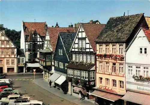 AK / Ansichtskarte 73996456 Rinteln_Weser Markt Altstadt Fachwerkhaeuser