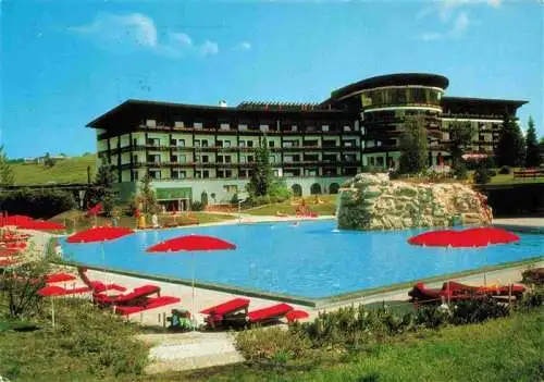 AK / Ansichtskarte 73996467 Sonthofen__Oberallgaeu Kurhotel Sonnenalp Swimming Pool