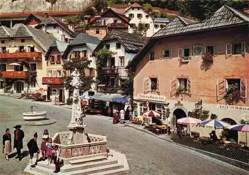 AK / Ansichtskarte 73996724 Hallstatt_Oberoesterreich_AT Marktplatz Brunnen