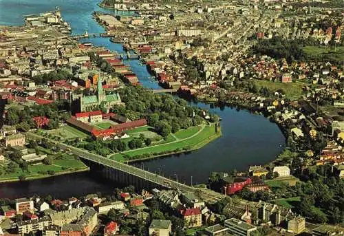 AK / Ansichtskarte  Trondheim_Trondhjem_Norge Air view of the town with the Cathedral