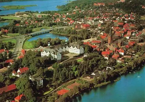 AK / Ansichtskarte  Ploen_am_See_Schleswig-Holstein Panorama Blick zum Schloss Holsteinische Schweiz