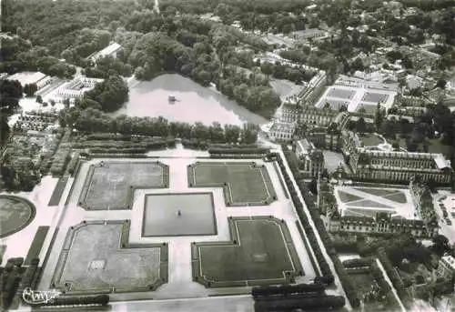 AK / Ansichtskarte  FONTAINEBLEAU_77_Seine_et_Marne Vue aerienne du Palais et du Parc