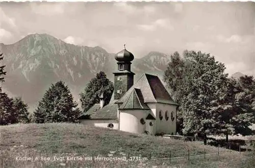 AK / Ansichtskarte  Kochel_See_Bayern Ev Kirche mit Herzogstand