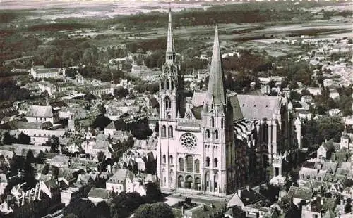 AK / Ansichtskarte  Chartres_28_Eure-et-Loir La Cathedrale vue aerienne