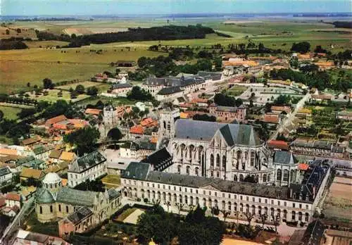 AK / Ansichtskarte  St-Riquier_Somme Vue générale aérienne Eglise