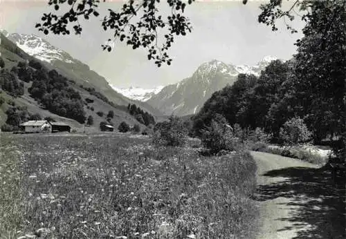 AK / Ansichtskarte  Klosters-Serneus_GR Diethelmpromenade und Silverettagruppe