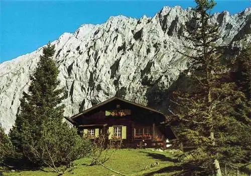 AK / Ansichtskarte  MITTENWALD_Bayern Hochlandhuette mit Grosskarspitzen und Woerner