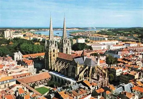 AK / Ansichtskarte  Bayonne_64_Pyrenees-Atlantiques Vue Generale aerienne sur la Cathedrale Sainte Marie