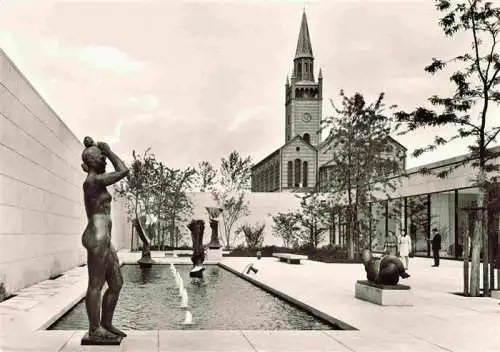 AK / Ansichtskarte  BERLIN Neue Nationalgalerie Skulpturengarten mit Matthaei Kirche