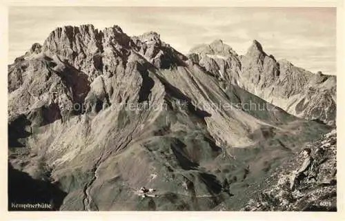 AK / Ansichtskarte  Kemptnerhuette_1845m_Heilbronnerweg_Bayern mit Maedelegabelgruppe und Kratzer