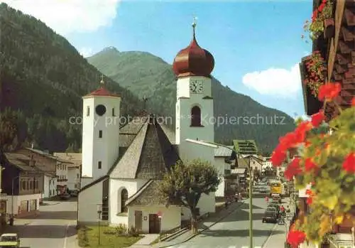 AK / Ansichtskarte  St_Anton_Arlberg_Tirol_AT Ortsmotiv mit Kirche