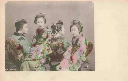 AK / Ansichtskarte  Geisha_Japan Gruppenfoto Frauen