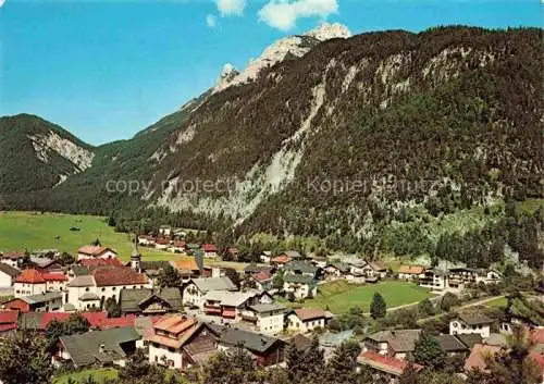 AK / Ansichtskarte  Scharnitz Panorama Ferienort am Fusse von Karwendel- und Wettersteingebirge Blick gegen Arnspitze