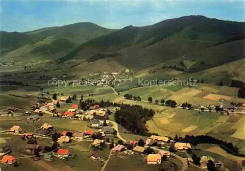 AK / Ansichtskarte  Bernau_Schwarzwald Fliegeraufnahme mit Blick auf Innerlehen Dorf und Hof