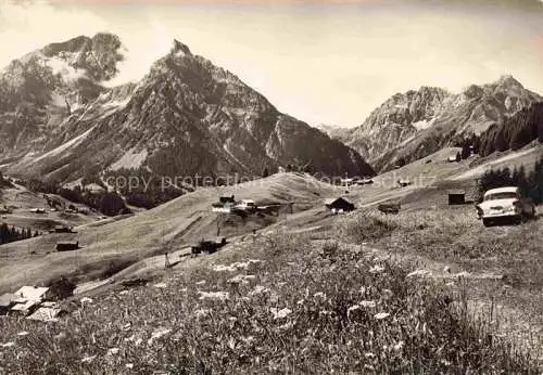 AK / Ansichtskarte  Hirschegg_Kleinwalsertal_Vorarlberg_AT Panorama Ferienheim Schloessle Blick gegen Elferkopf Zwoelferkopf Gemstelpass Widderstein Baerenkopf