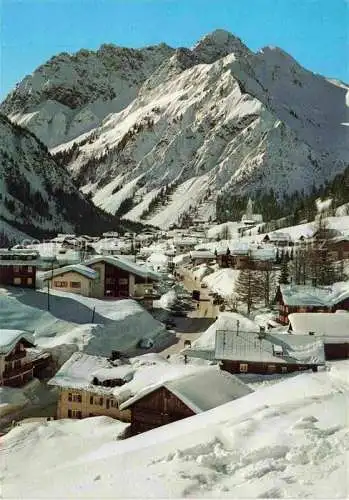 AK / Ansichtskarte  Mittelberg_Kleinwalsertal_AT Panorama Wintersportplatz mit Widderstein