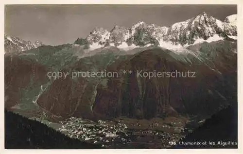 AK / Ansichtskarte  CHAMONIX_74_Haute-Savoie Vue panoramique et les Aiguilles Alpenpanorama