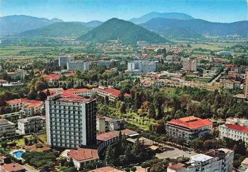 AK / Ansichtskarte  Abano_Terme_Veneto_IT Panorama sullo sfondo i Colli Euganei veduta aerea