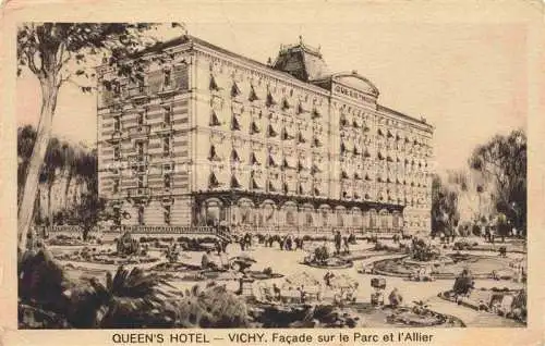 AK / Ansichtskarte  VICHY 03 Allier Queens Hotel Facade sur le Parc et l'Allier Kuenstlerkarte