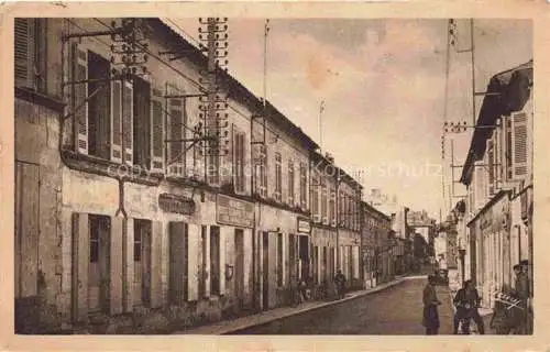 AK / Ansichtskarte  Mirambeau Jonzac 17 Charente-Maritime Grande Rue Les Postes Hôtel de l'Union