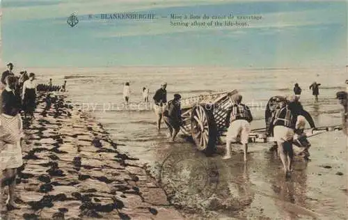 AK / Ansichtskarte  Blankenberghe BLANKENBERGE Belgie Mise à flots du canot de sauvetage