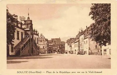 AK / Ansichtskarte  Soultz Elsass Sulz Guebwiller 68 Haut-Rhin Place de la Republique avec vue sur le Vieil Armand