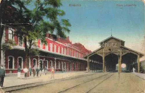 AK / Ansichtskarte  Miskolcz HU Tiszai pályaudvar Bahnhof