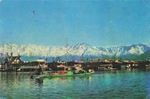 AK / Ansichtskarte  Dal Lake Srinagar Kashmir India Colour of water changes when snow falls