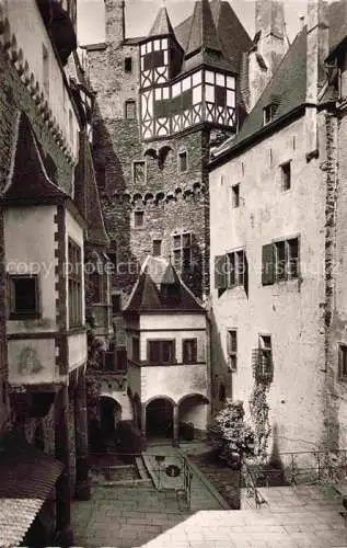 AK / Ansichtskarte  Burg Eltz Wierschem Innenhof