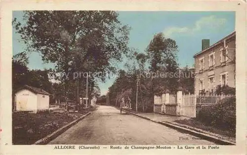 AK / Ansichtskarte Alloire_Champagne Mouton_Confolens_16_Charente Route de Champagne Mouton la gare et la poste 