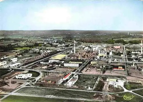 AK / Ansichtskarte Lacq_64_Pyrenees Atlantiques Vue generale aerienne sur l Usine 