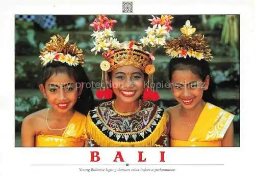 AK / Ansichtskarte  Bali  Indonesia Young Balinese legong dancers